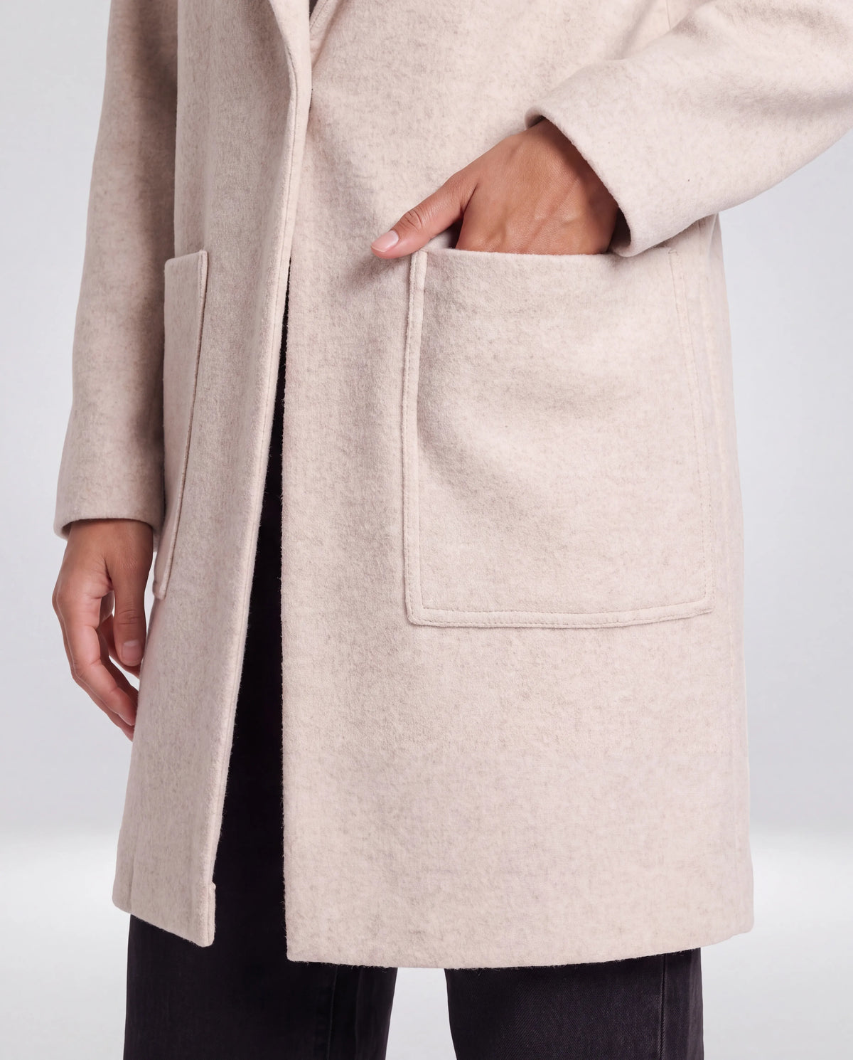 Hadley Coatigan – Oatmeal, patch pocket detail