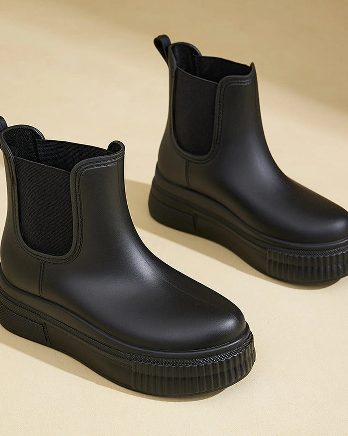Women's Chunky Platform Chelsea Boots with Elastic Side Panels – Nadia Grey