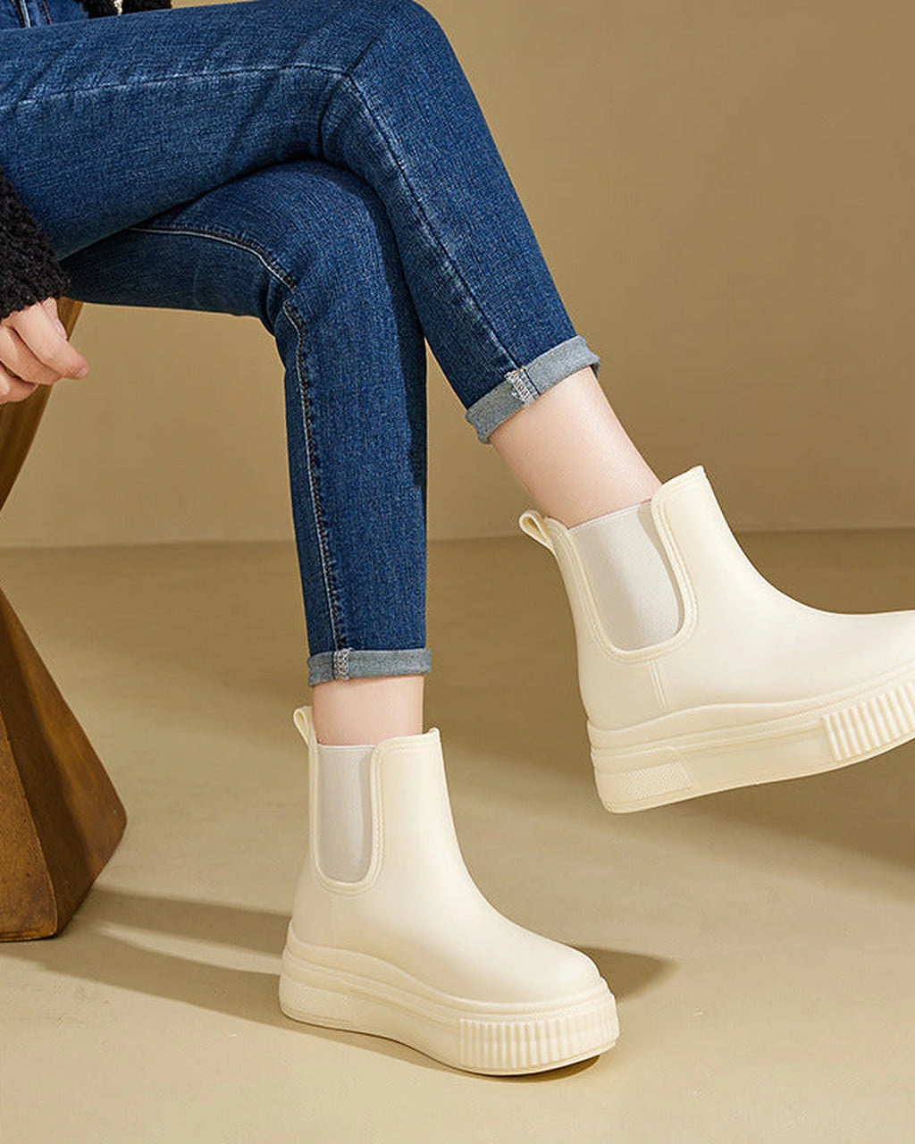 Women's Chunky Platform Chelsea Boots with Elastic Side Panels – Nadia Grey