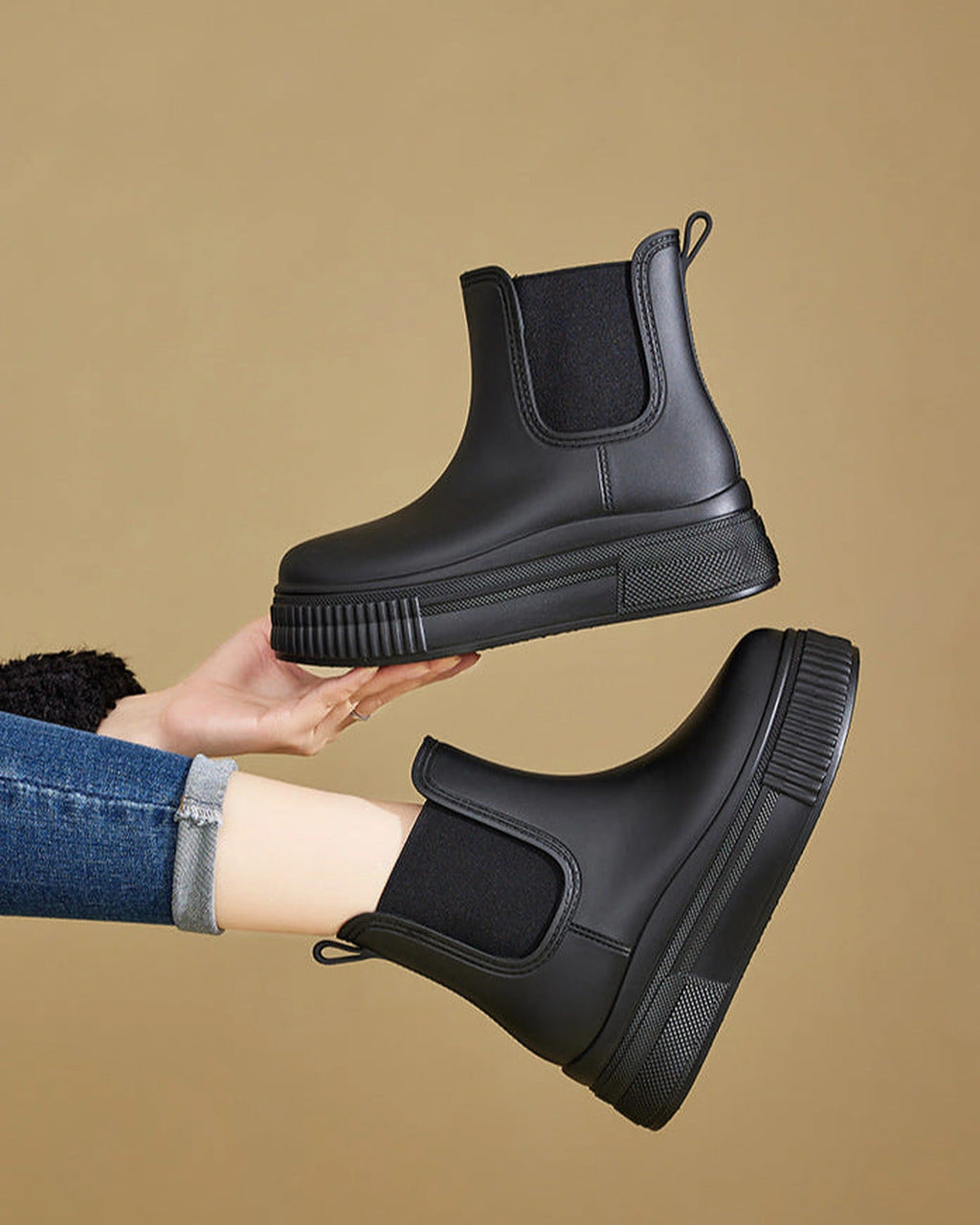 Women's Chunky Platform Chelsea Boots with Elastic Side Panels – Nadia Grey