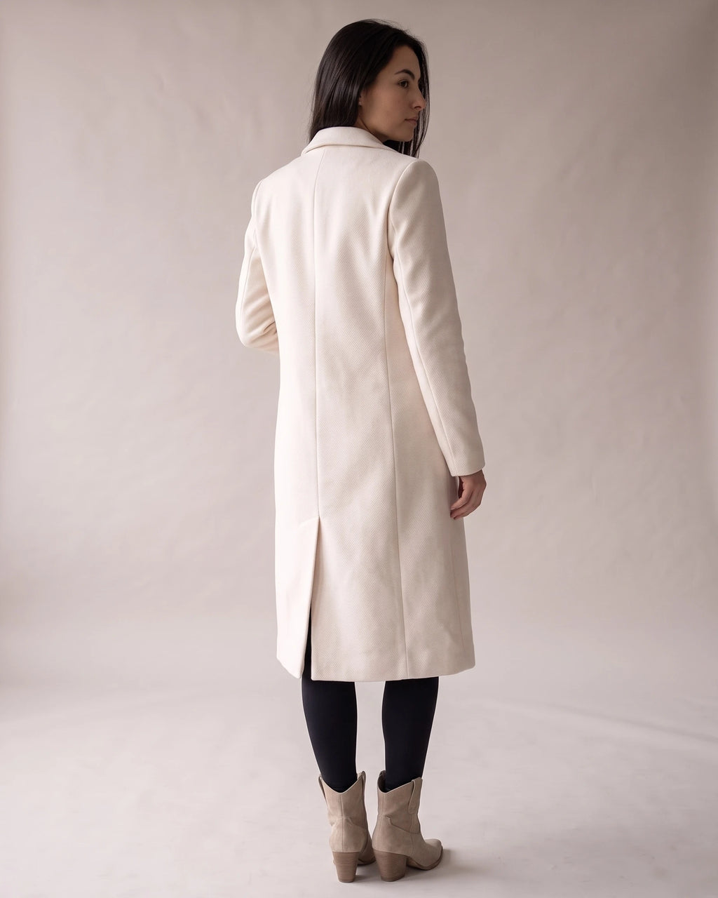 Women's Long Wool Coat with Notched Lapel and Flap Pockets, Double-Breasted