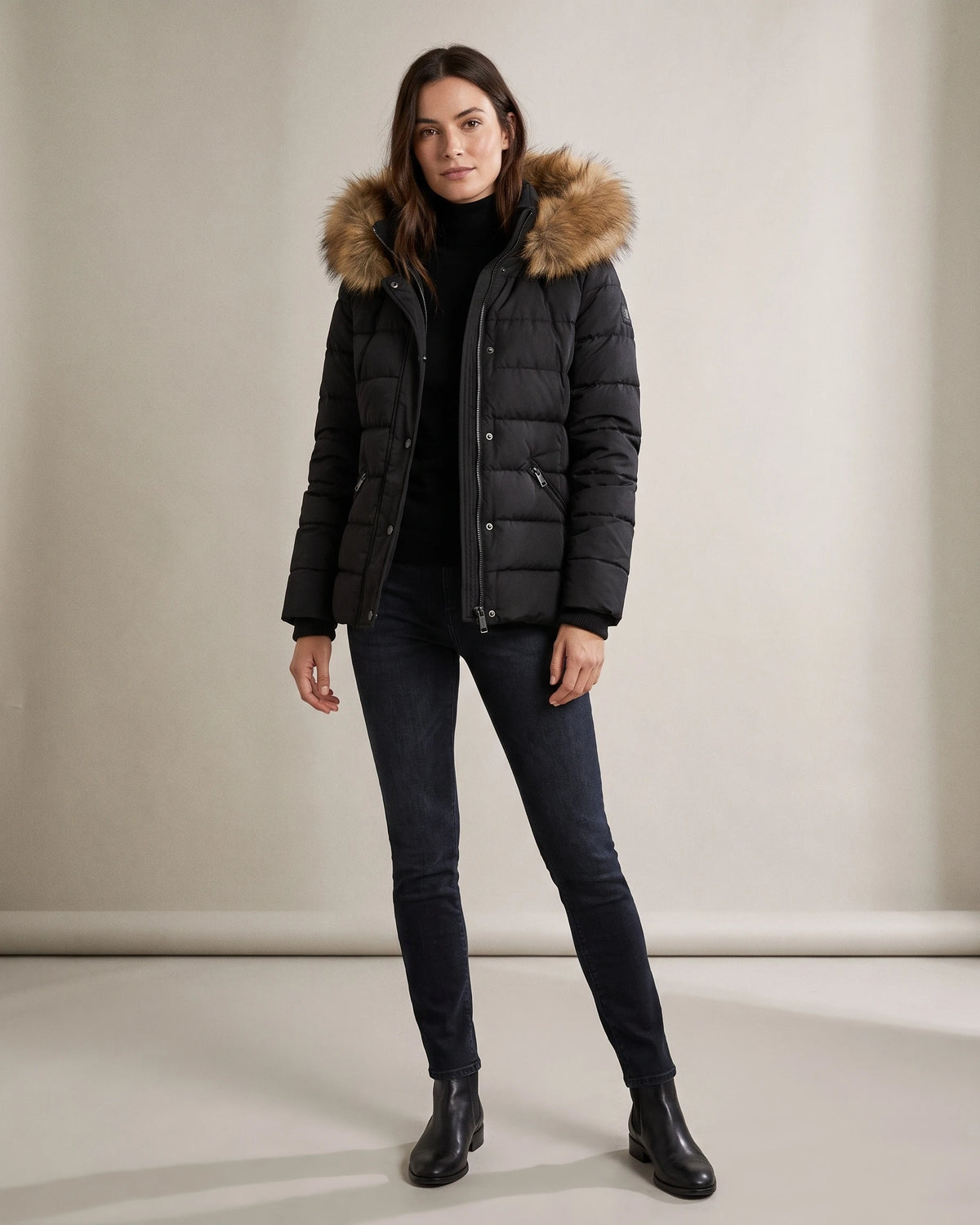 Women's Puffer Jacket with Faux Fur Hood and Zip Pockets, Fitted – Tamsin