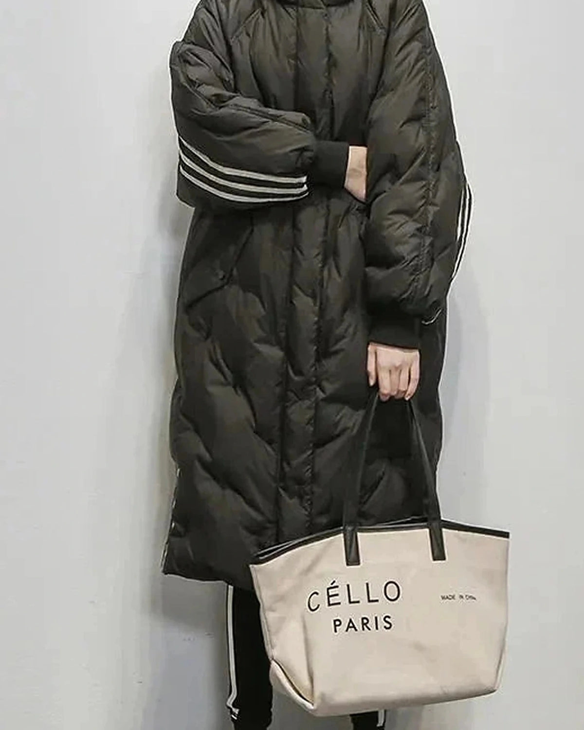 Women's Oversized Long Puffer Coat with Hood and Contrast Stripe Sleeves – Ottilie