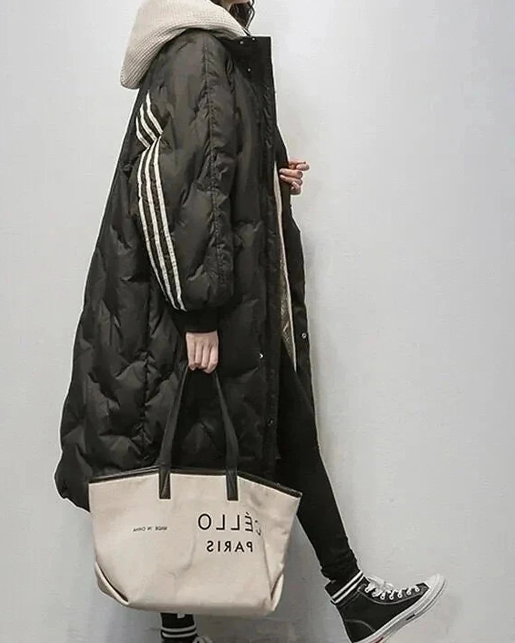 Women's Oversized Long Puffer Coat with Hood and Contrast Stripe Sleeves – Ottilie