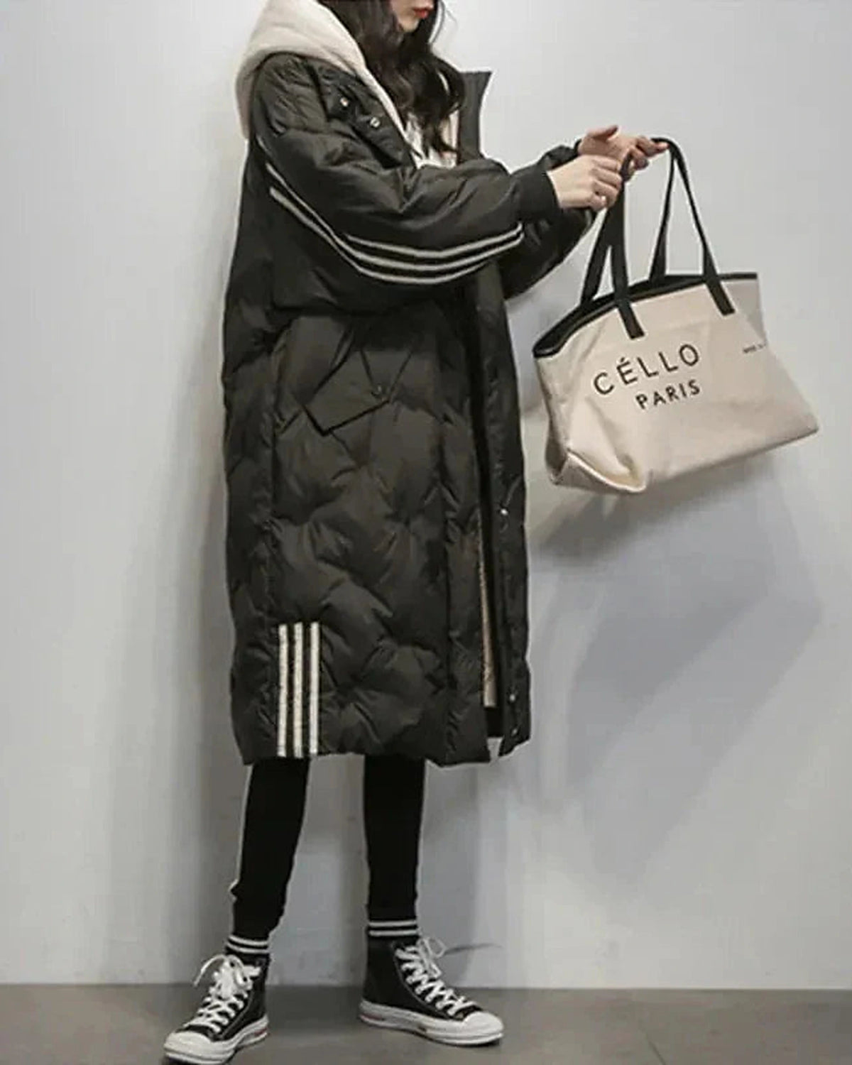 Women's Oversized Long Puffer Coat with Hood and Contrast Stripe Sleeves – Ottilie