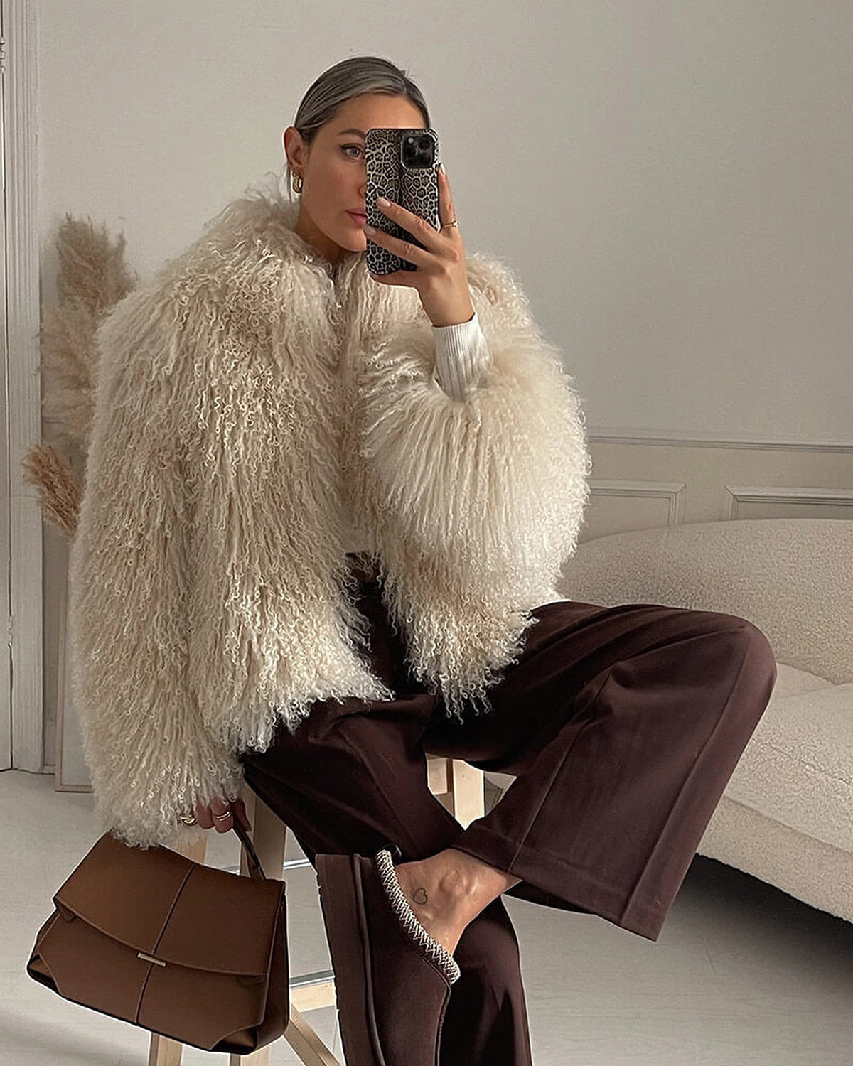 Women's Faux Fur Coat Jacket with Shaggy Collar and Long Sleeves, Oversized Fit – Violet Rose