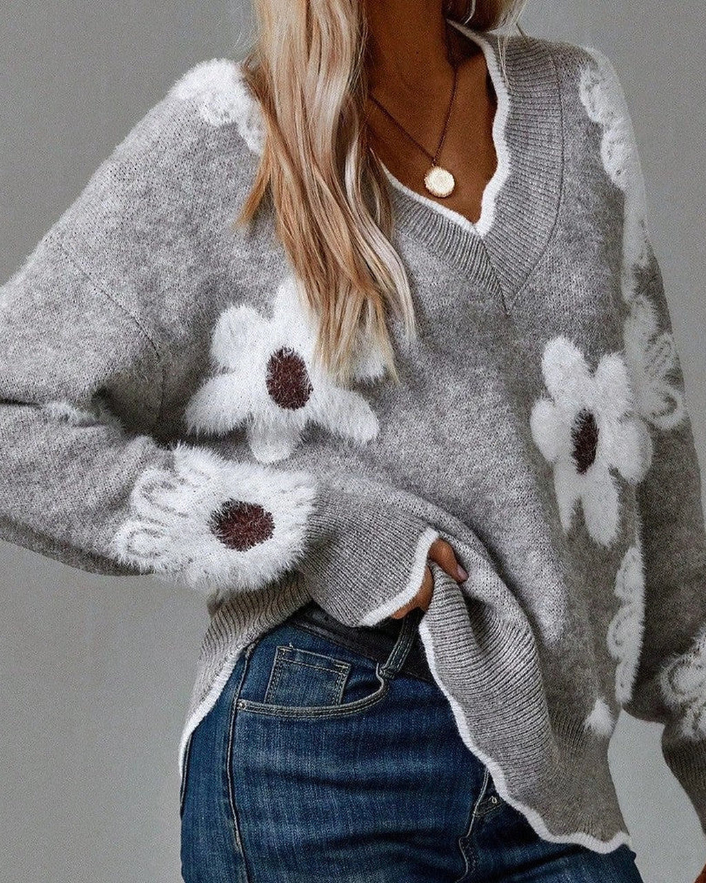 Women's Relaxed Fit Knit Jumper with V-Neckline and Daisy Print, Floral Knit Sweater – Vera Mae