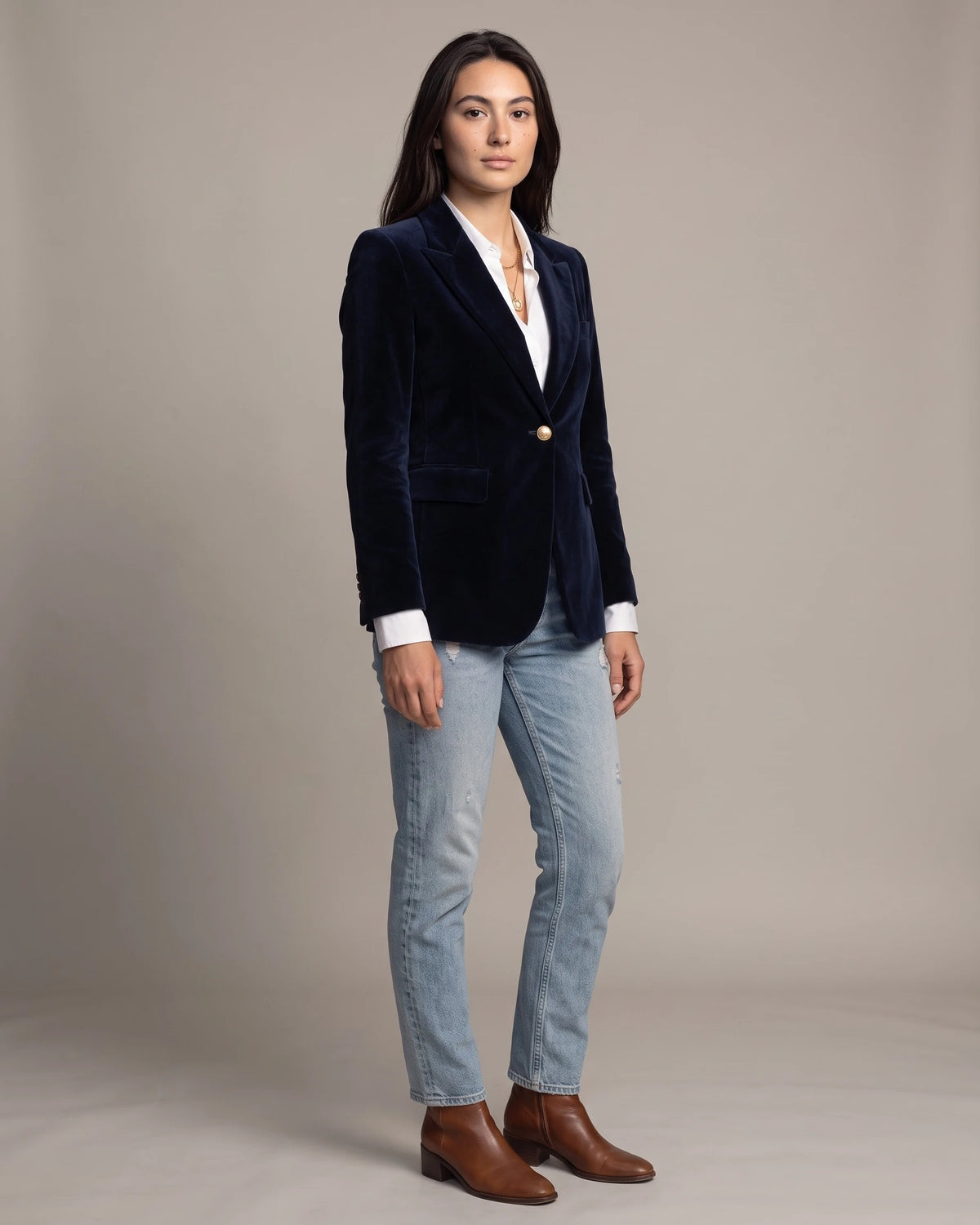 Women's Velvet Blazer with Peak Lapel and Flap Pockets, Single-Breasted – Lulu